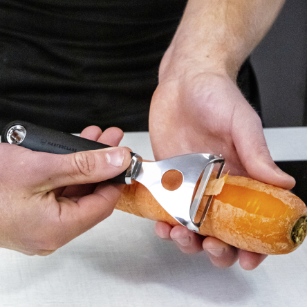 Овощечистка с горизонтальным лезвием Kitchen Craft MASTERCLASS SOFT GRIP - 4