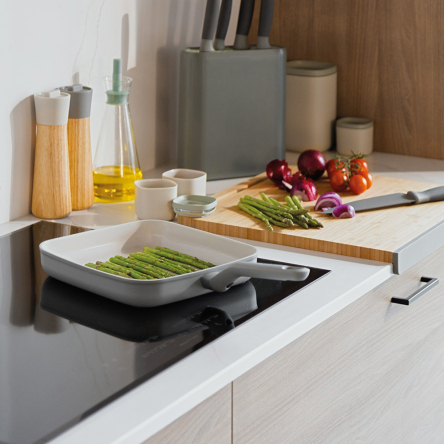 Набір сковорідок з антипригарним покриттям BergHOFF LEO BALANCE Moonmist з лопаткою 5 предметів (3950442) - 4